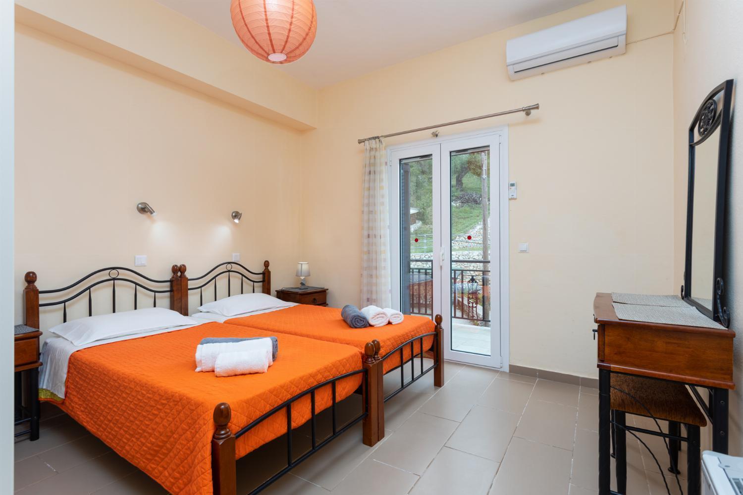 Villa Konstantinos Katávolos エクステリア 写真